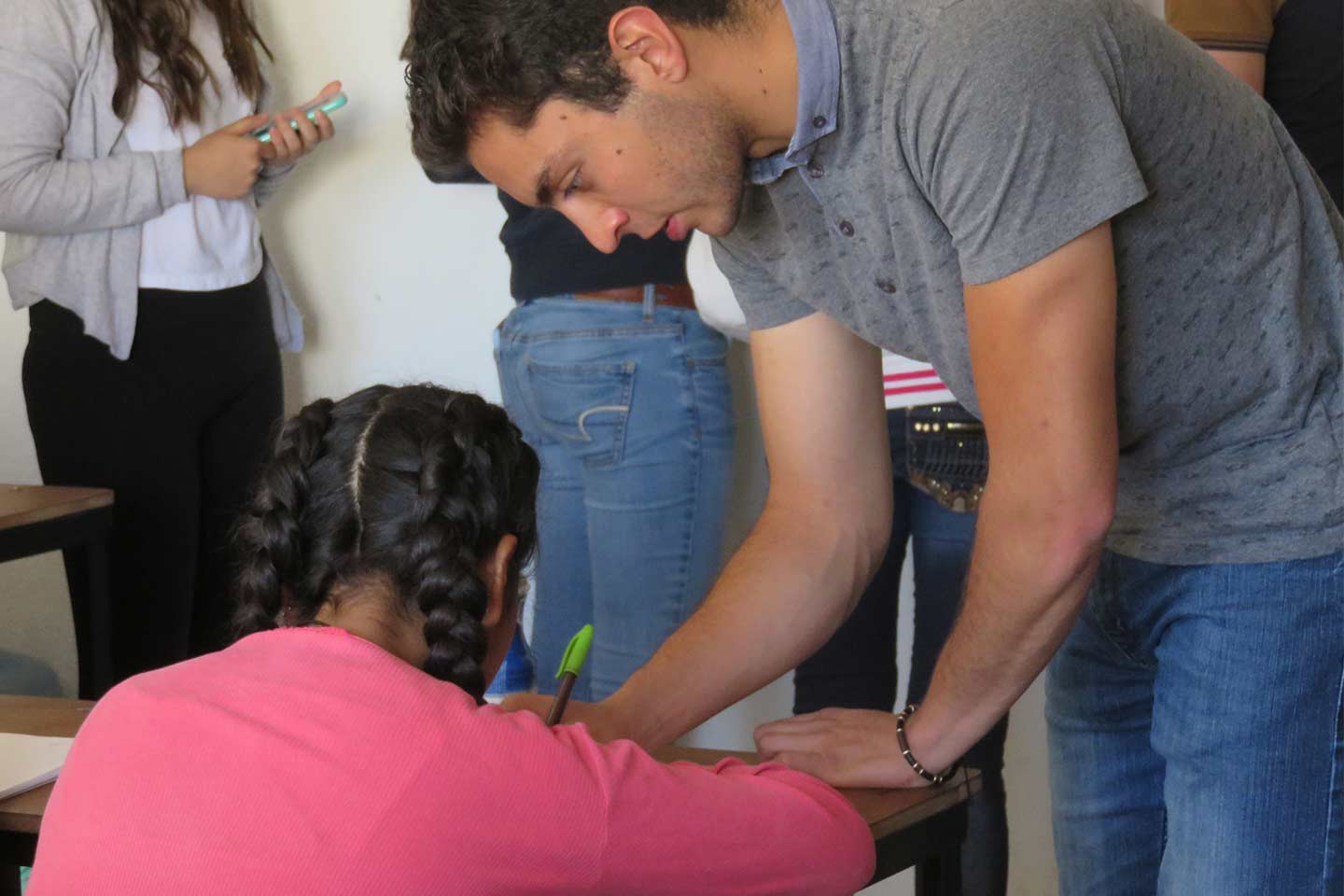 Voluntarios de AUGE